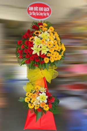 Kệ hoa chúc mừng đỏ vàng
