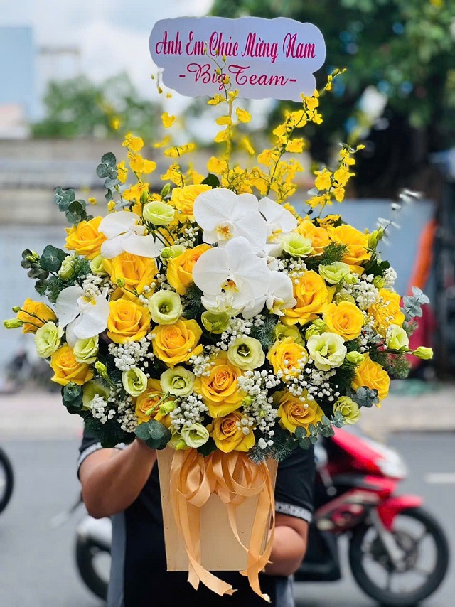 Lẵng hoa chúc mừng sự kiện tại Yên Phong Bắc Ninh – Hoa tươi tặng lễ tổng kết, họp mặt, mừng thành lập công ty tại khu công nghiệp Yên Phong.