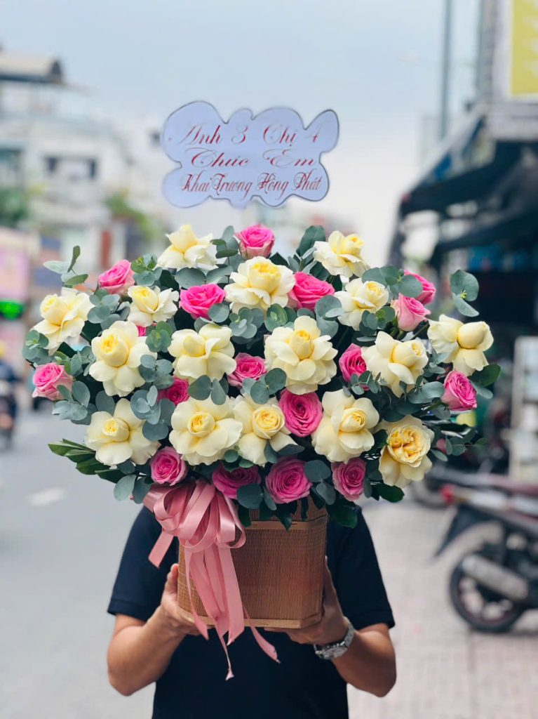 Lẵng hoa chúc mừng khai trương của shop hoa tại TpHCM