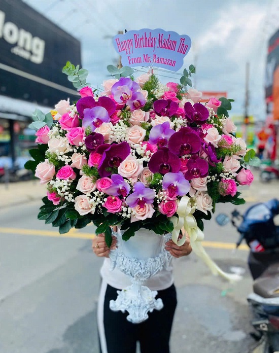 Mẫu hoa sinh nhật đẹp tại shop hoa tươi Thường Tín – giao nhanh trong ngày.