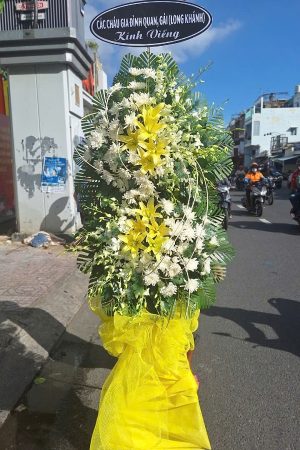 Vòng Hoa Vĩnh Biệt - CM731