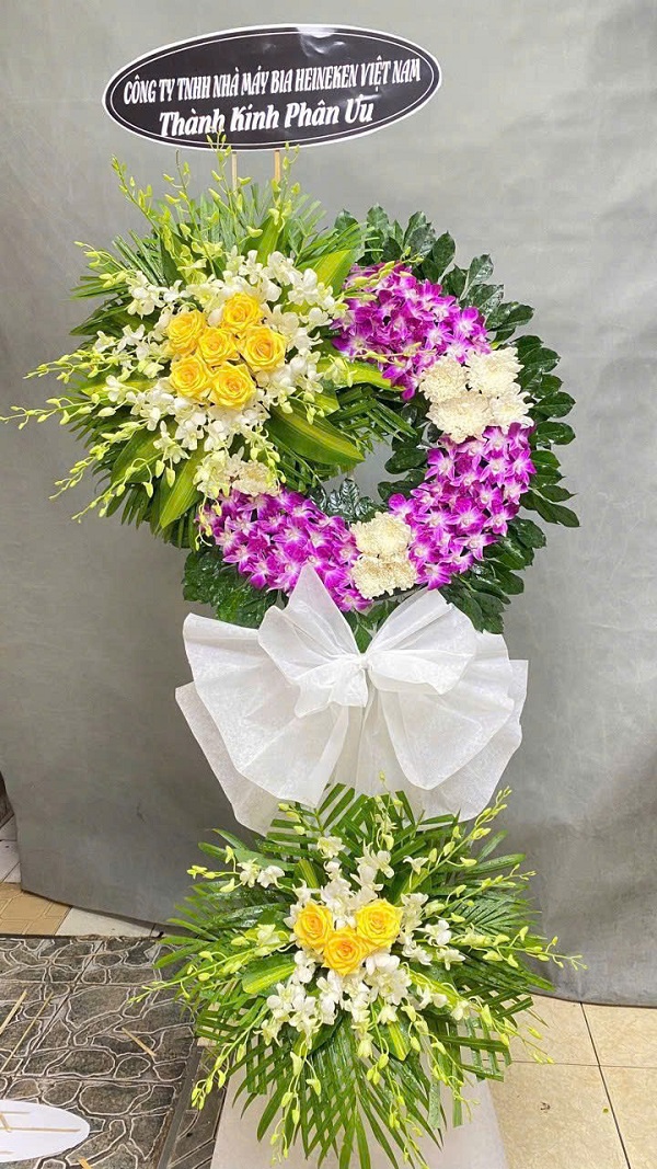 Vòng hoa chia buồn trang nhã, giao tận nơi Huyện Thường Tín.