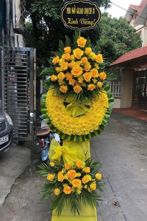 Lẵng hoa chia buồn tại Hiệp Hòa Bắc Giang, được cắm trang trọng, đúng chuẩn nghi lễ – giao hoa tận nơi trong vòng 2 giờ.