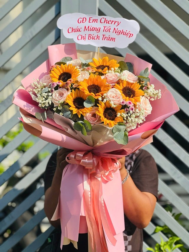 Shop hoa tươi Đà Nẵng – Nơi hội tụ những bó hoa tươi đẹp, thiết kế sang trọng, gửi gắm yêu thương và lời chúc ý nghĩa