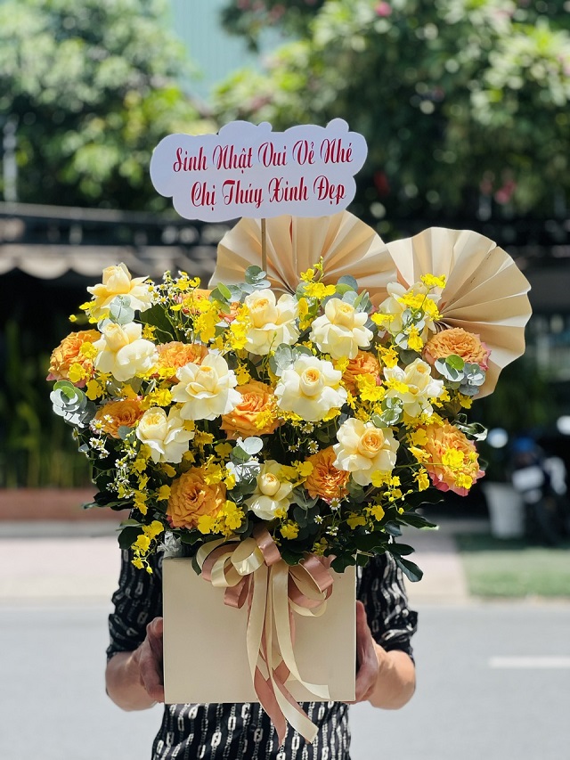 Giỏ hoa tươi sang trọng tại Chơn Thành, Bình Phước