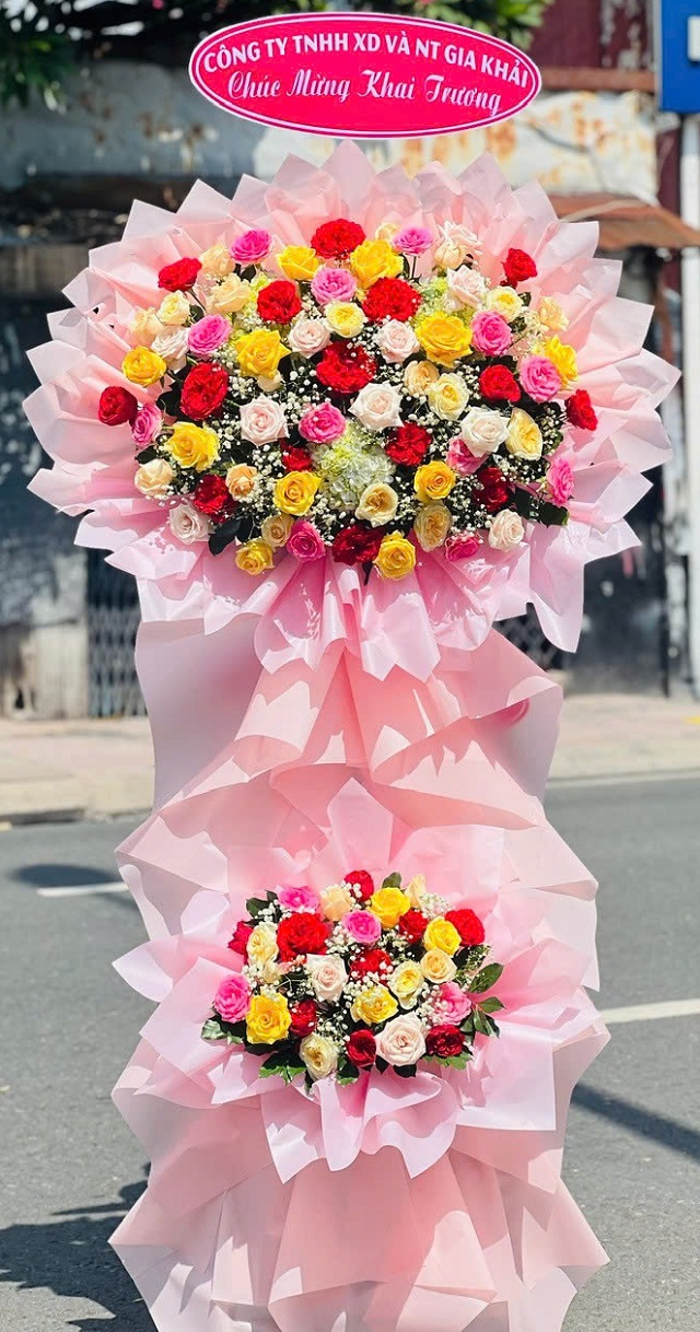 Lẵng hoa khai trương sang trọng được thiết kế bởi cửa hàng hoa tươi Lệ Thủy Quảng Bình, giao tận nơi nhanh chóng.