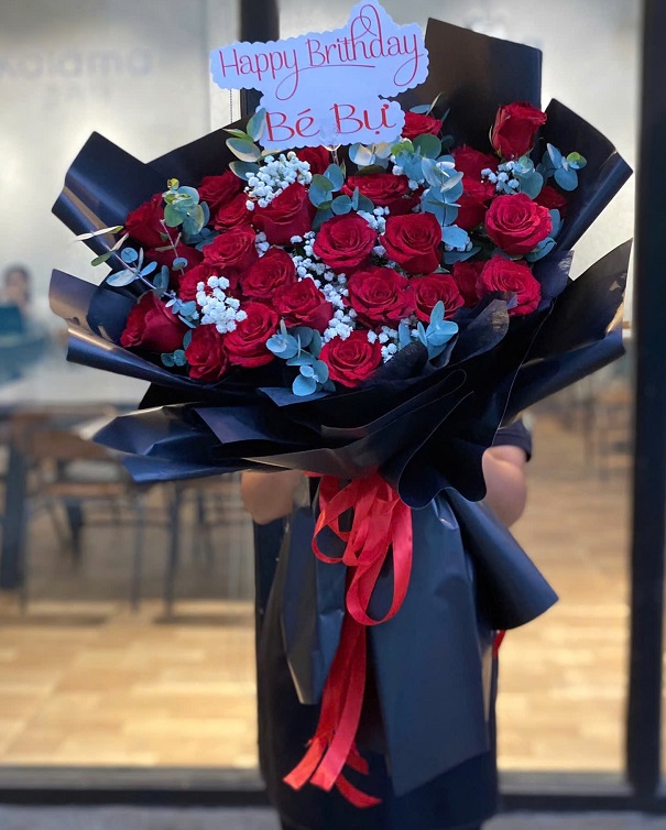 Bó hoa hồng tươi rực rỡ tại shop hoa tươi Thanh Liêm Hà Nam, món quà ý nghĩa cho ngày sinh nhật hay kỷ niệm tình yêu.