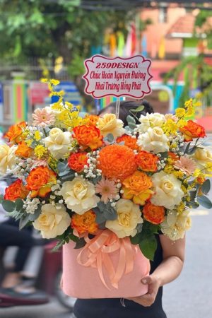 Giỏ hoa sinh nhật đẹp ở Khánh Hòa, phối màu nhẹ nhàng, thích hợp tặng người thân, bạn bè hoặc đồng nghiệp.