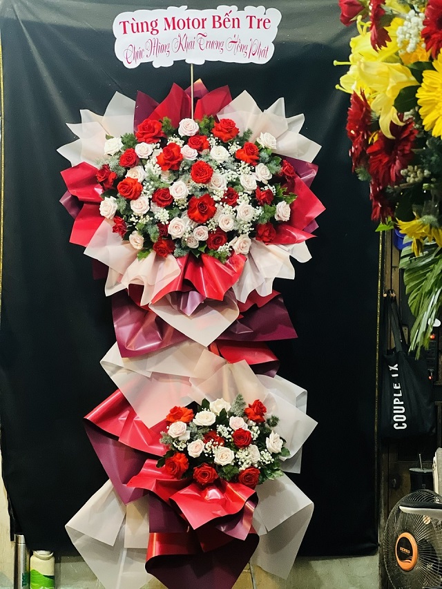Hoa chúc mừng khai trương tại Quảng Ngãi – rực rỡ, sang trọng, thể hiện lời chúc may mắn và khởi đầu thuận lợi từ shop hoa Cỏ May.